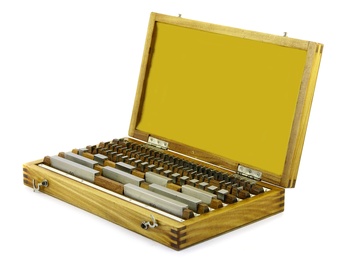 Набор концевых мер длины КМД №1 кл.1 (1-Н1-Т) комплект из 83 мер, твердый сплав ТМ