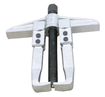 Съемник 2-х лапый  100х90мм, кованый с шаром