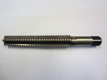 Развертка ручная ф16 коническая 1:30 черновая 9ХС